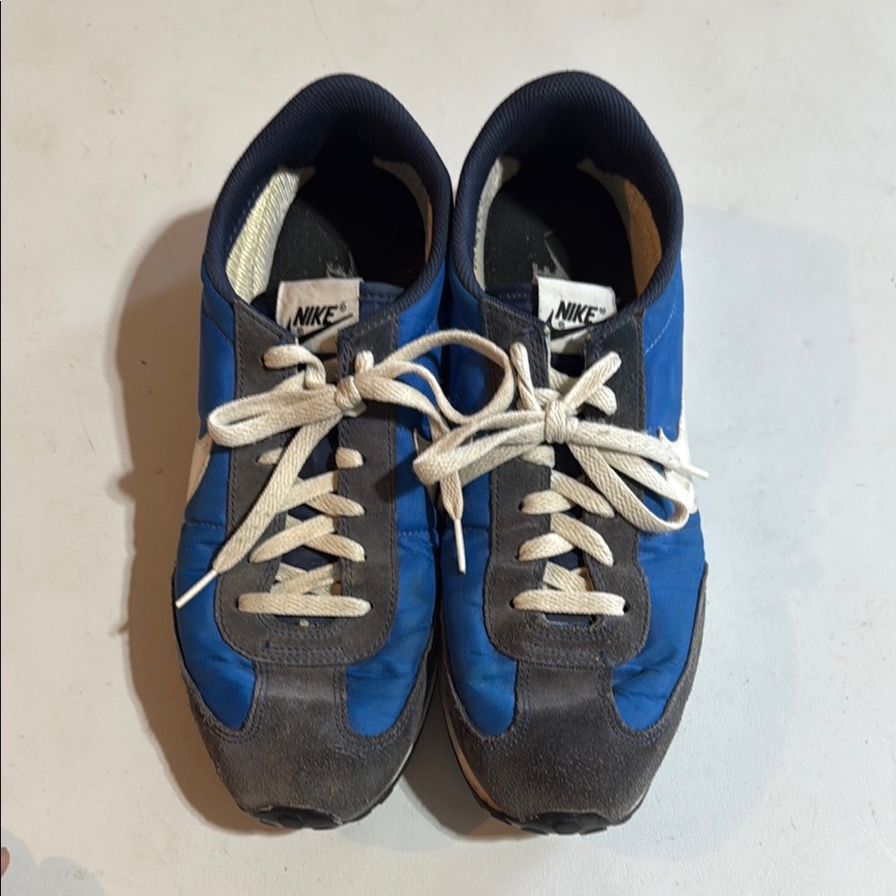 Nike Men's Blue and Gray Sneakers